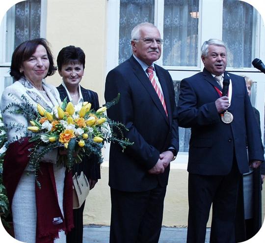 Proslov starosty města Ing Josefa Táborského na nádvoří zámku