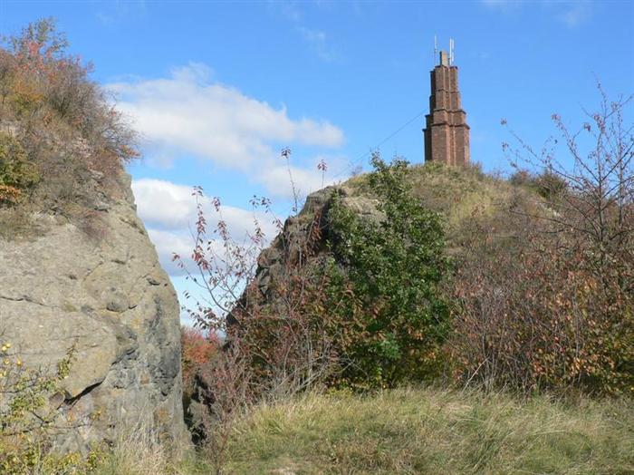 zřícenina hradu Veliš